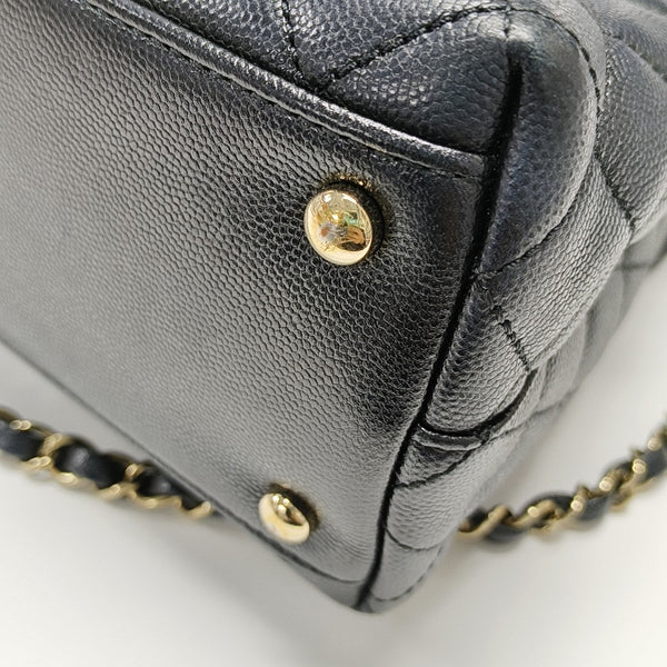 COCO HANDLE Medium Quilted Grained Calfskin Black