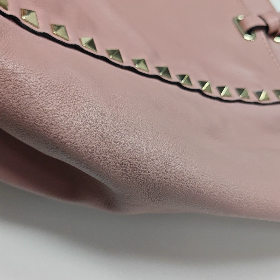 Rockstud Medium Leather Pink