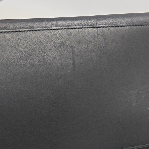 TRAPEZE Medium Calfskin Blue