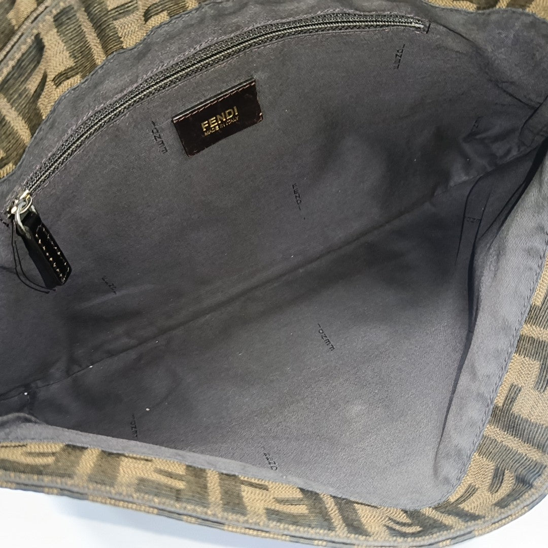 Mia Canvas Brown