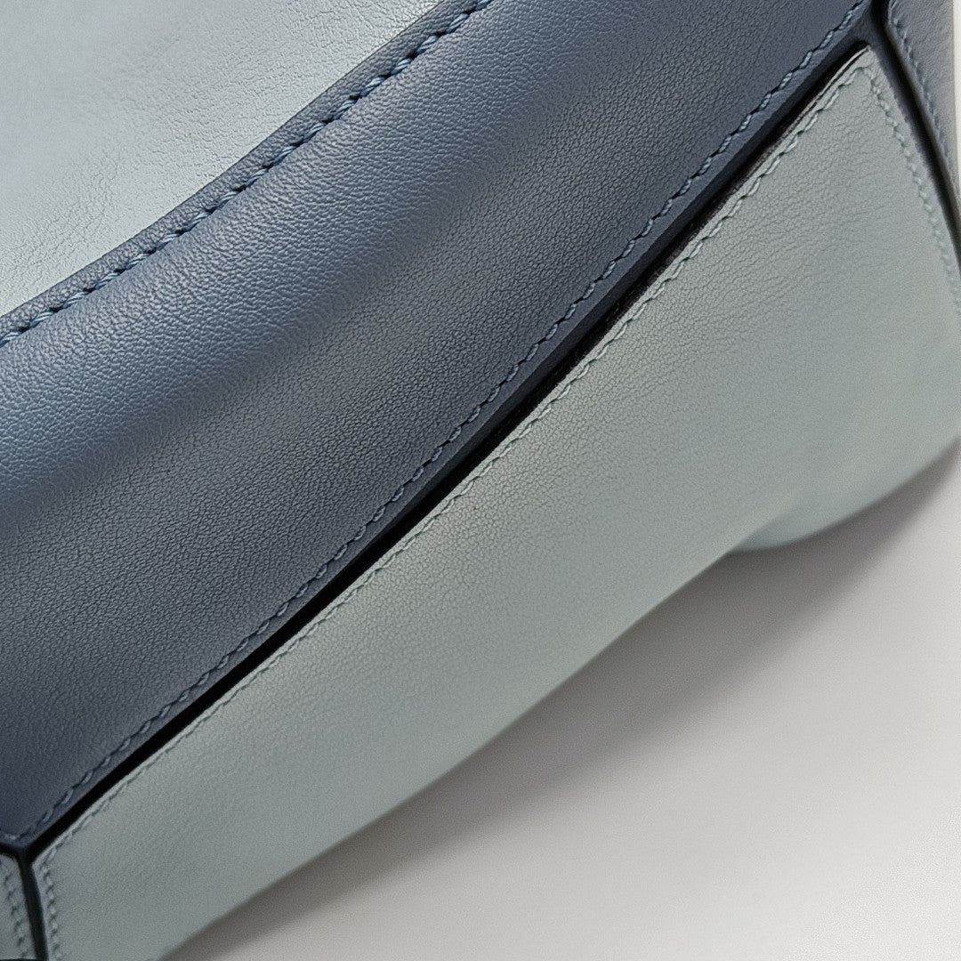Puzzle Medium Calfskin Blue