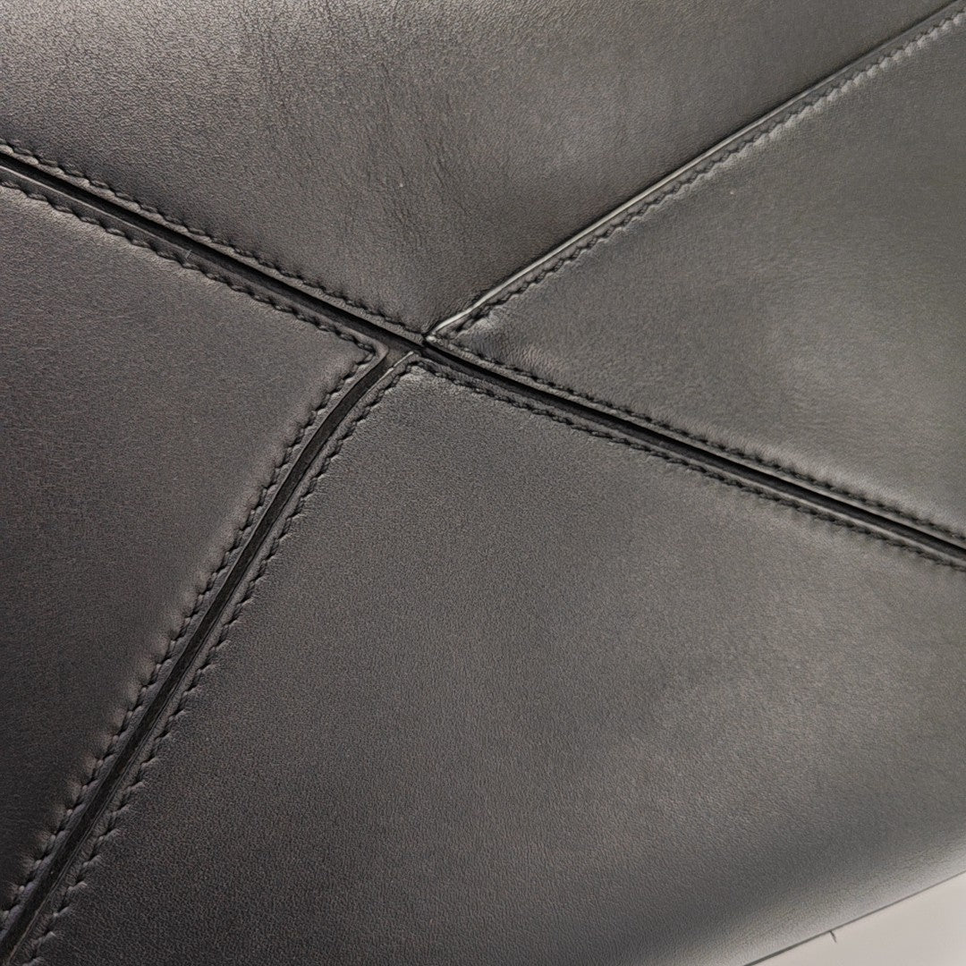 Puzzle Medium Calfskin Black
