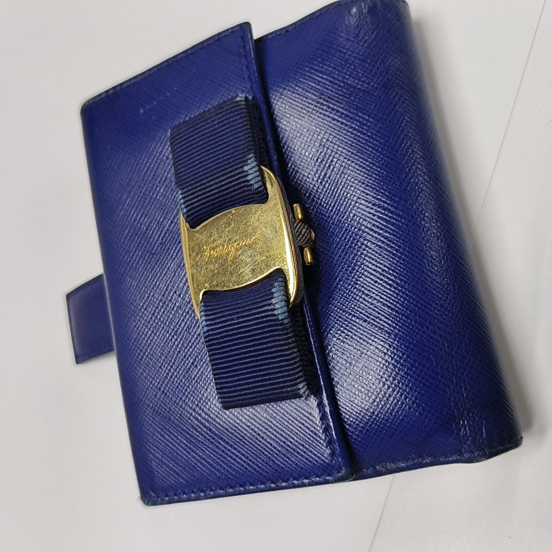 Vara Calfskin Blue Wallet