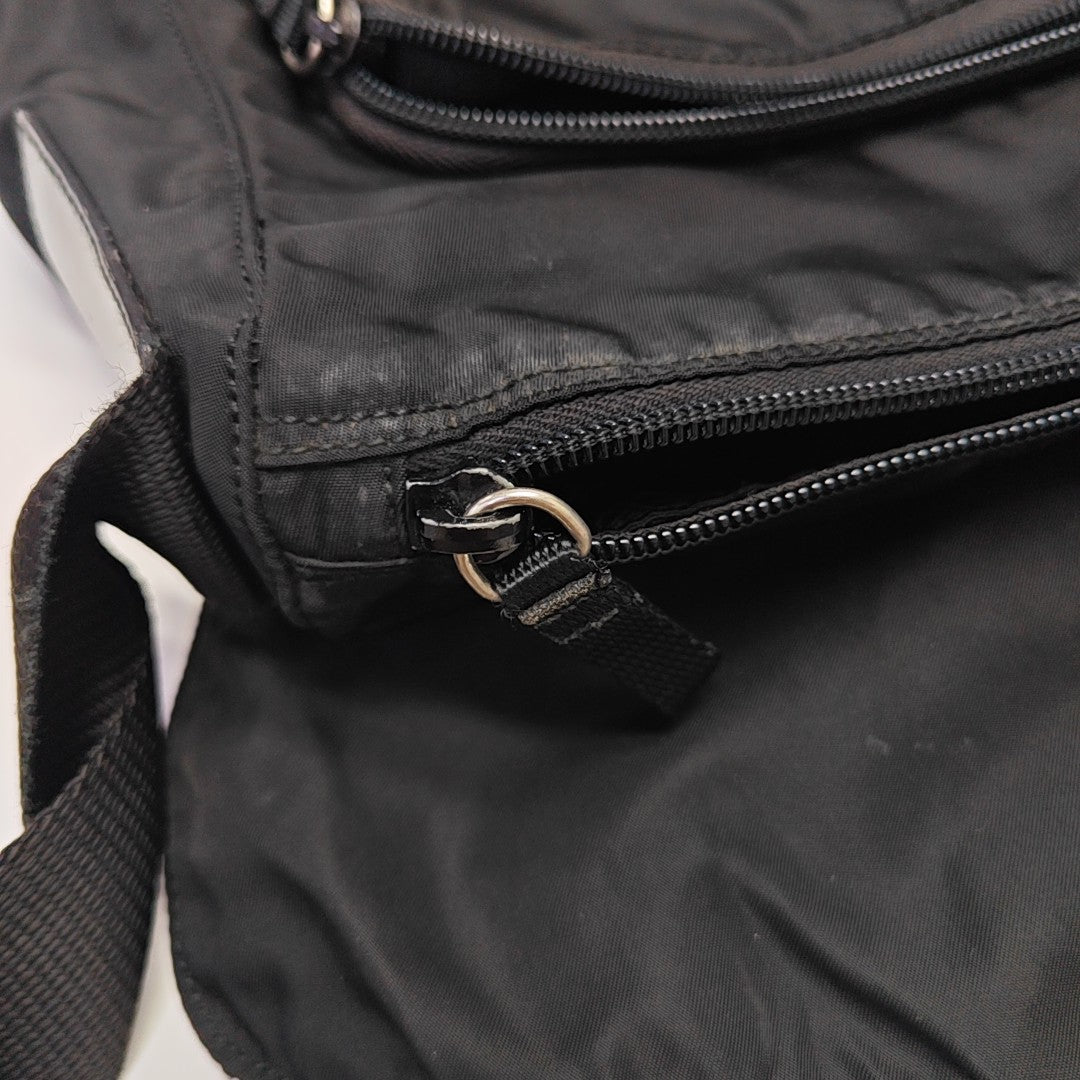 Vela Messenger Bag Nylon Black