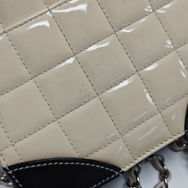 CHOCOLATE BAR Quilted Patent Leather Beige