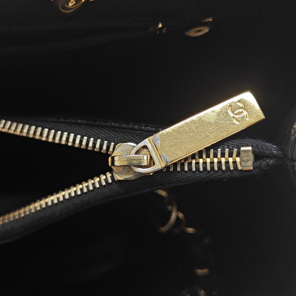 CHANEL GST Large Quilted Grained Calfskin Black