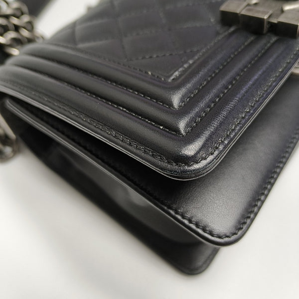 BOY CHANEL Small Quilted Calfskin Black