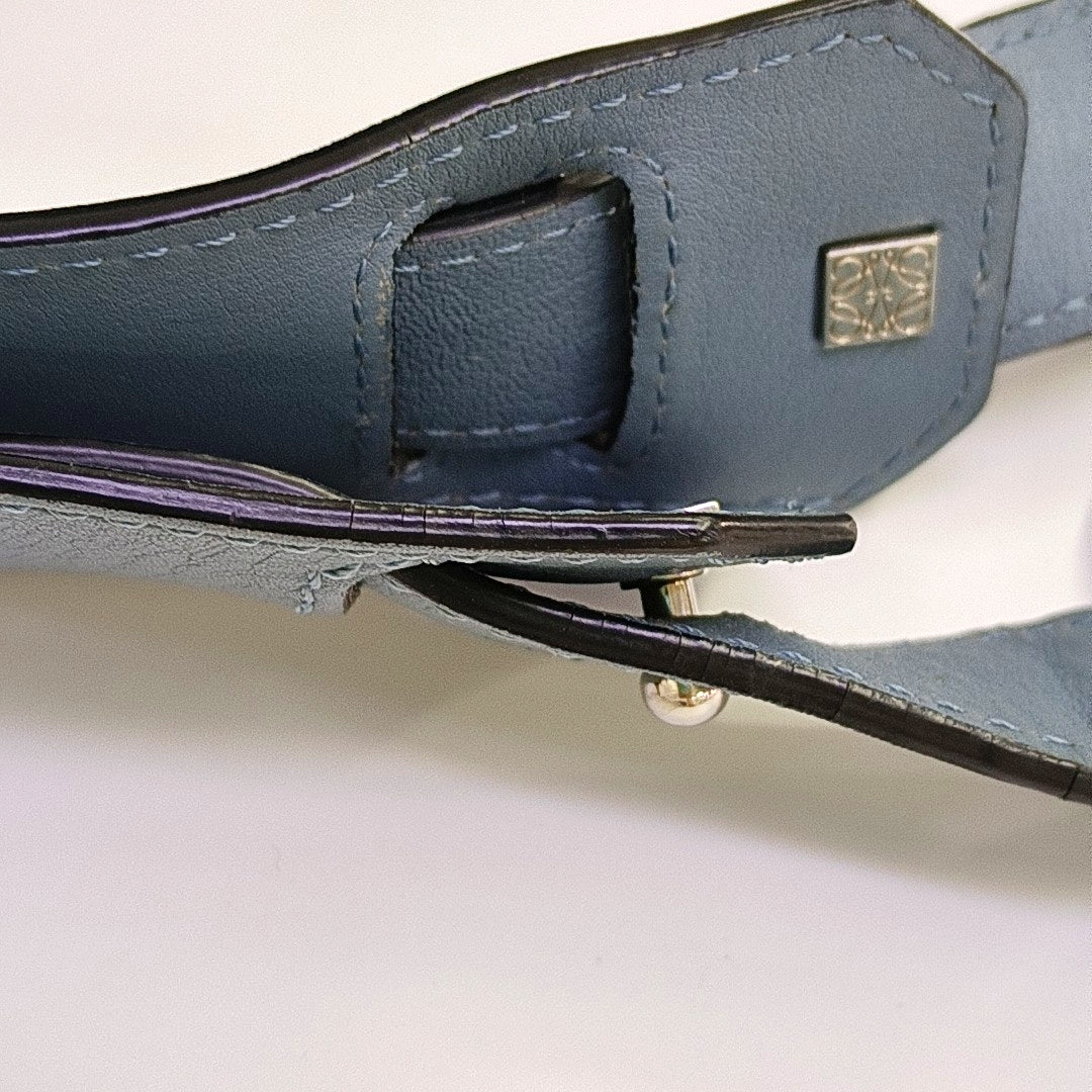 Puzzle Medium Calfskin Blue