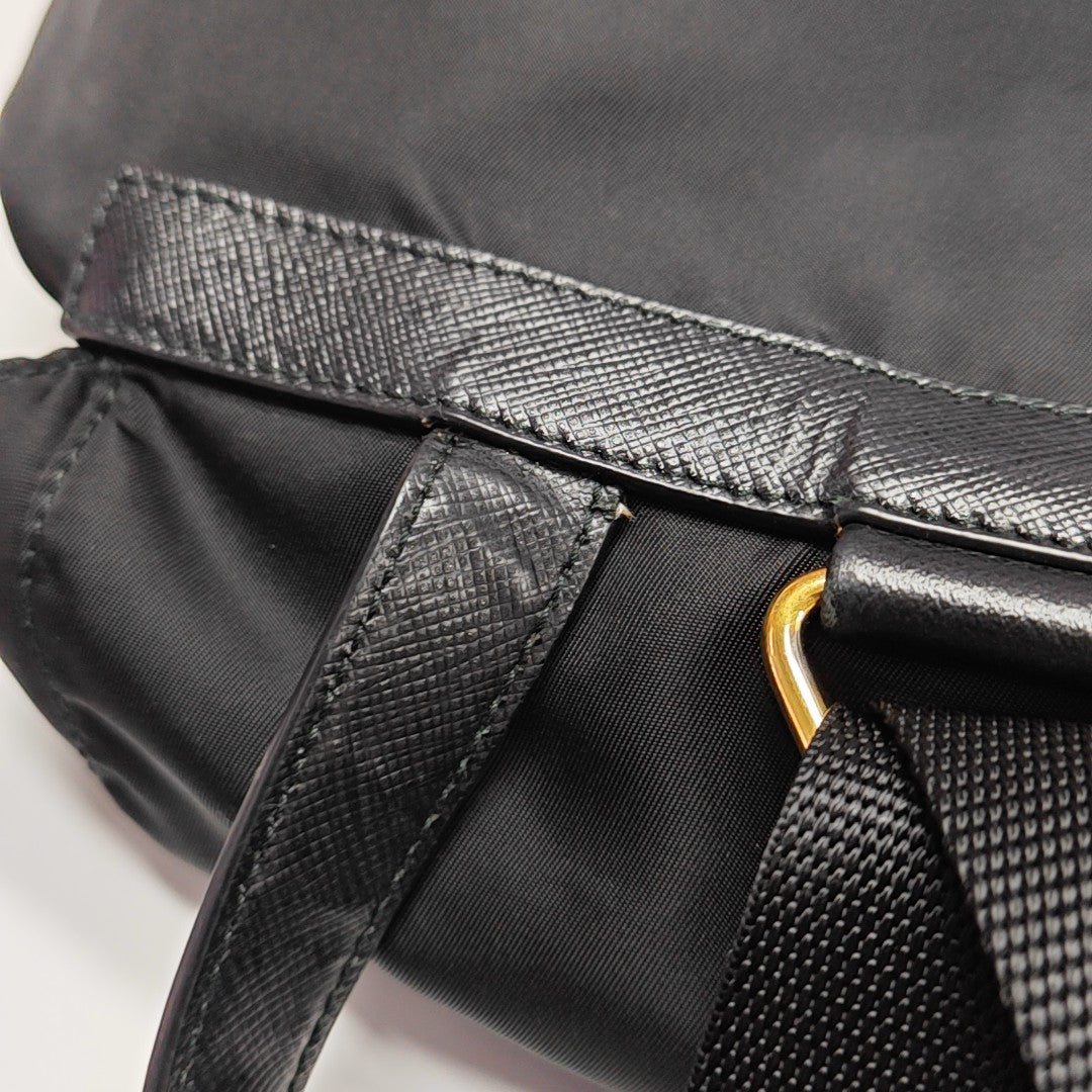 Vela Nylon Black