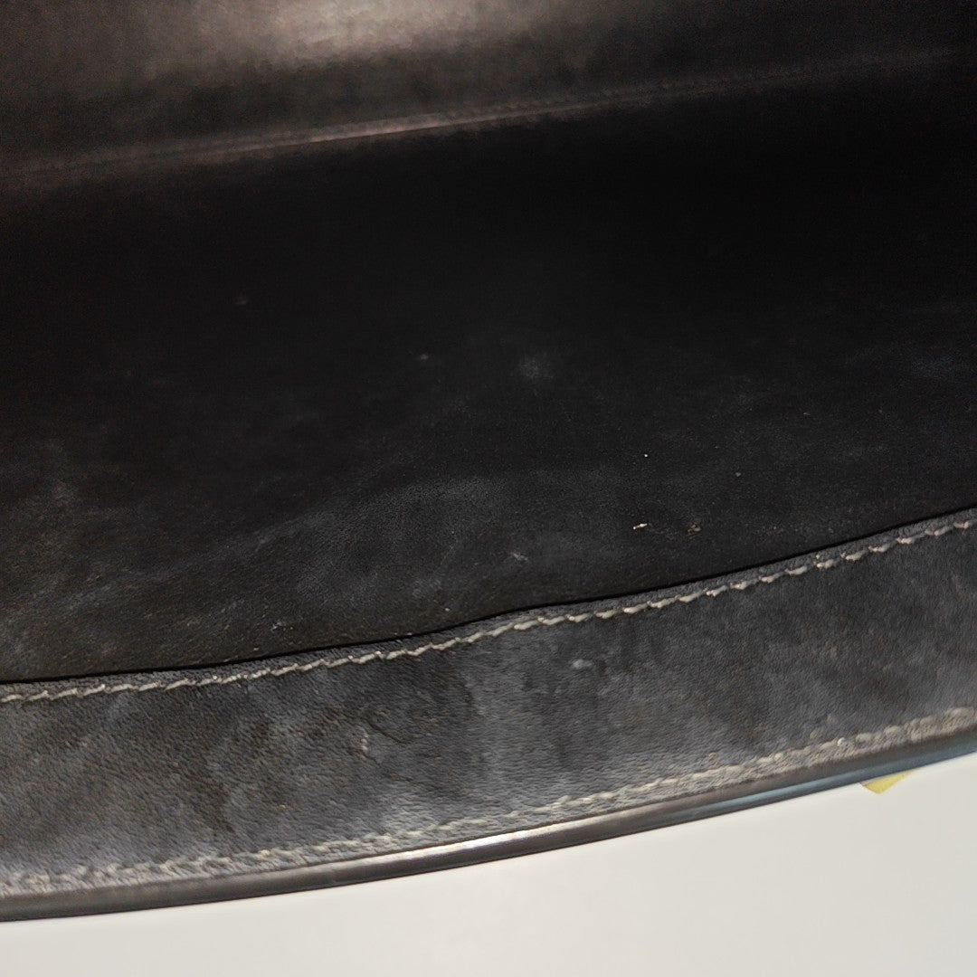 MANHATTAN Medium Calfskin Black