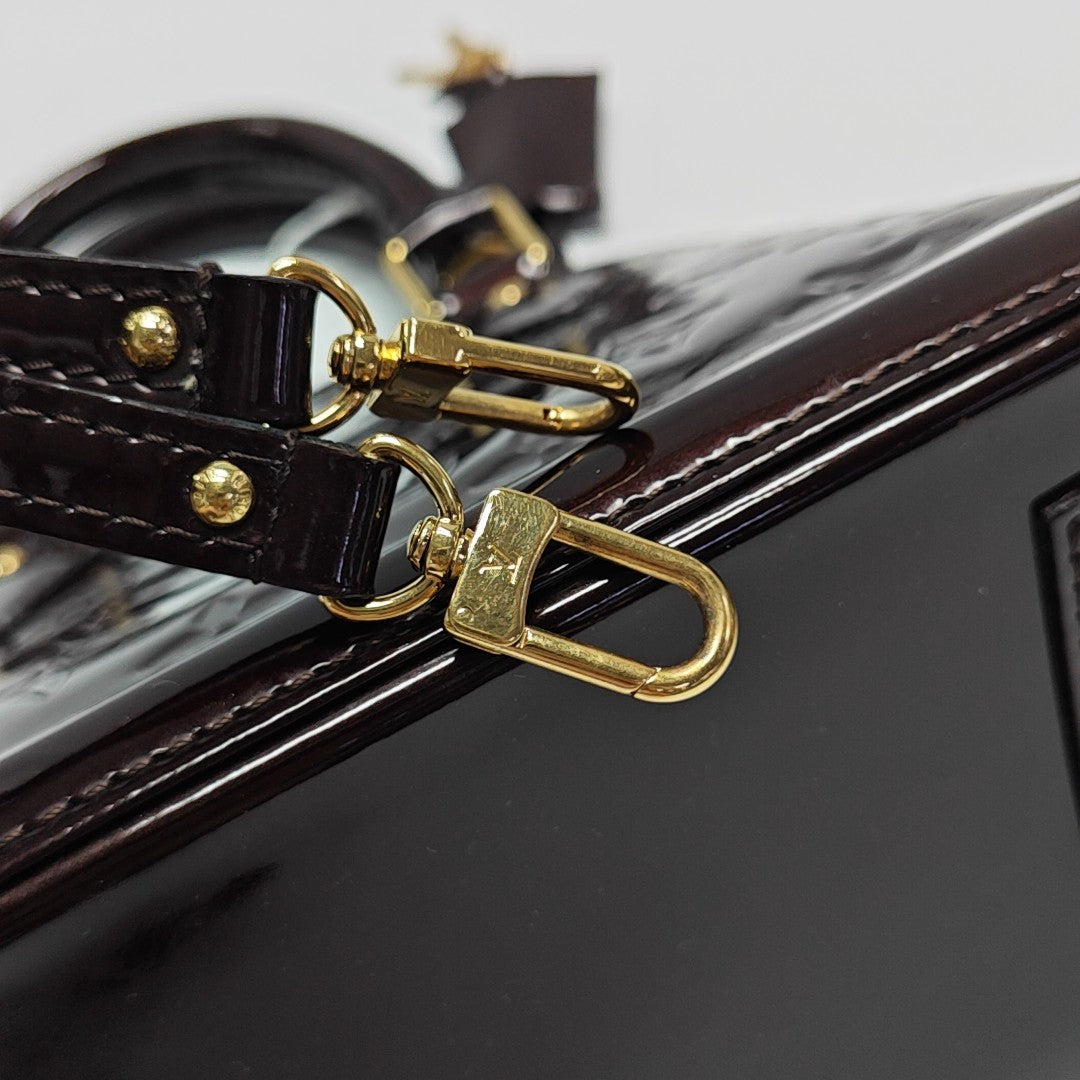 Authenticated pre-owned  ALMA BB Patent Leather Red - Crossbody Bag at Looply