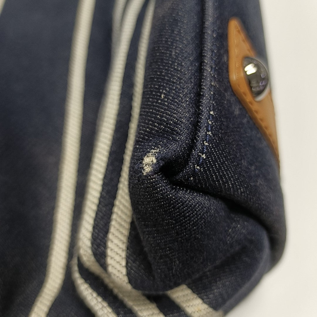 Canvas Blue