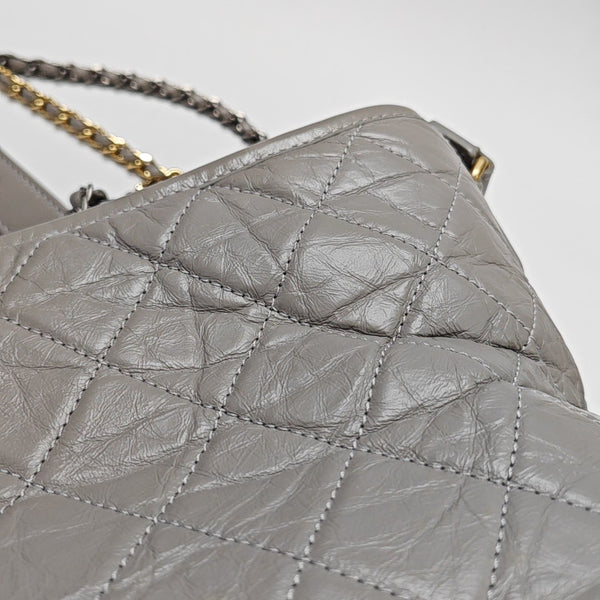 GABRIELLE Medium Quilted Calfskin Gray