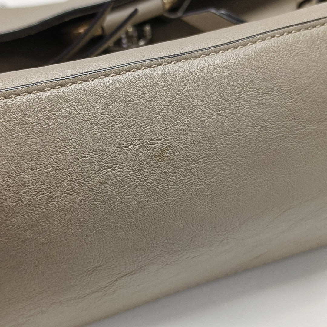Faye Medium Calfskin Gray