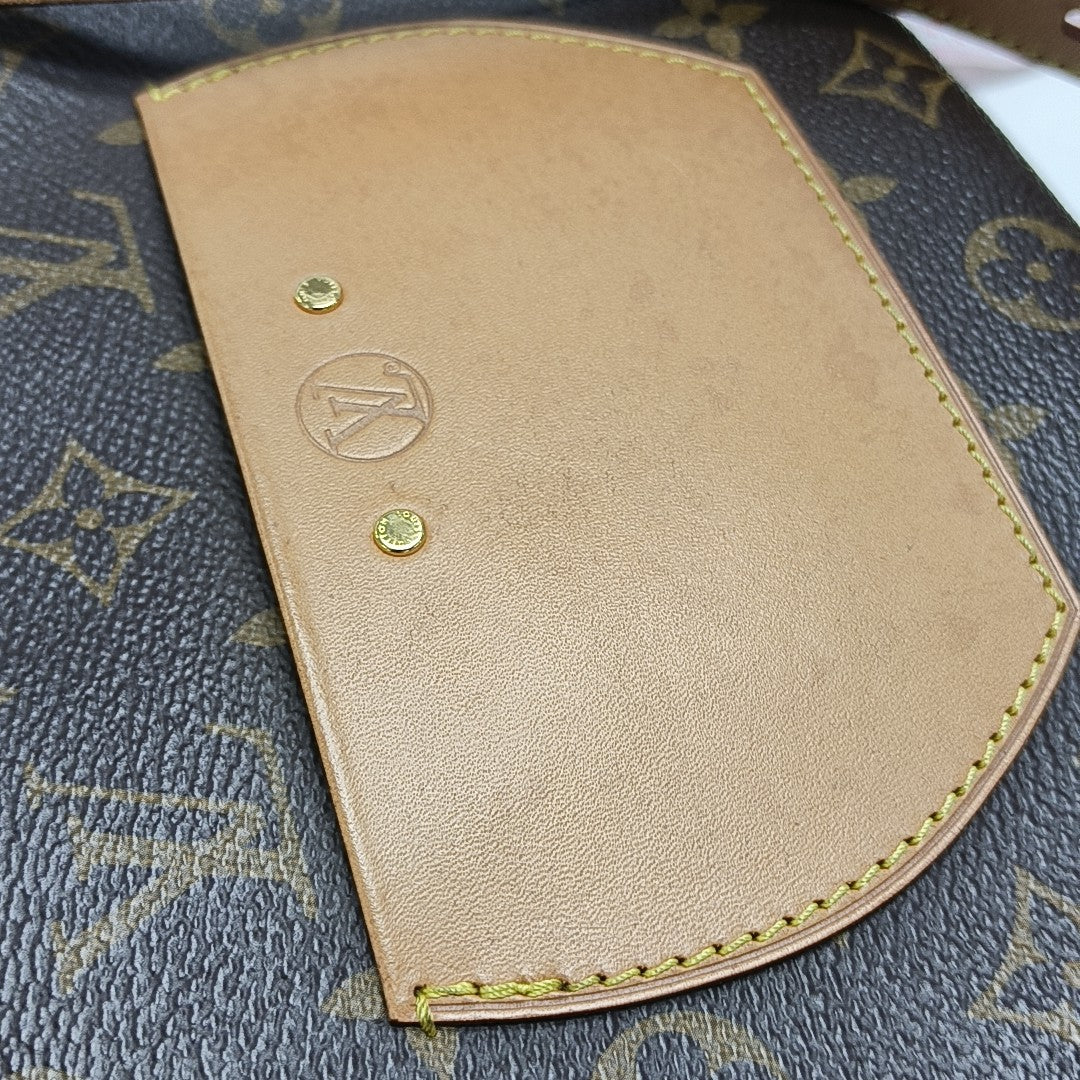 BOITE CHAPEAU MM Monogram Coated Canvas Brown