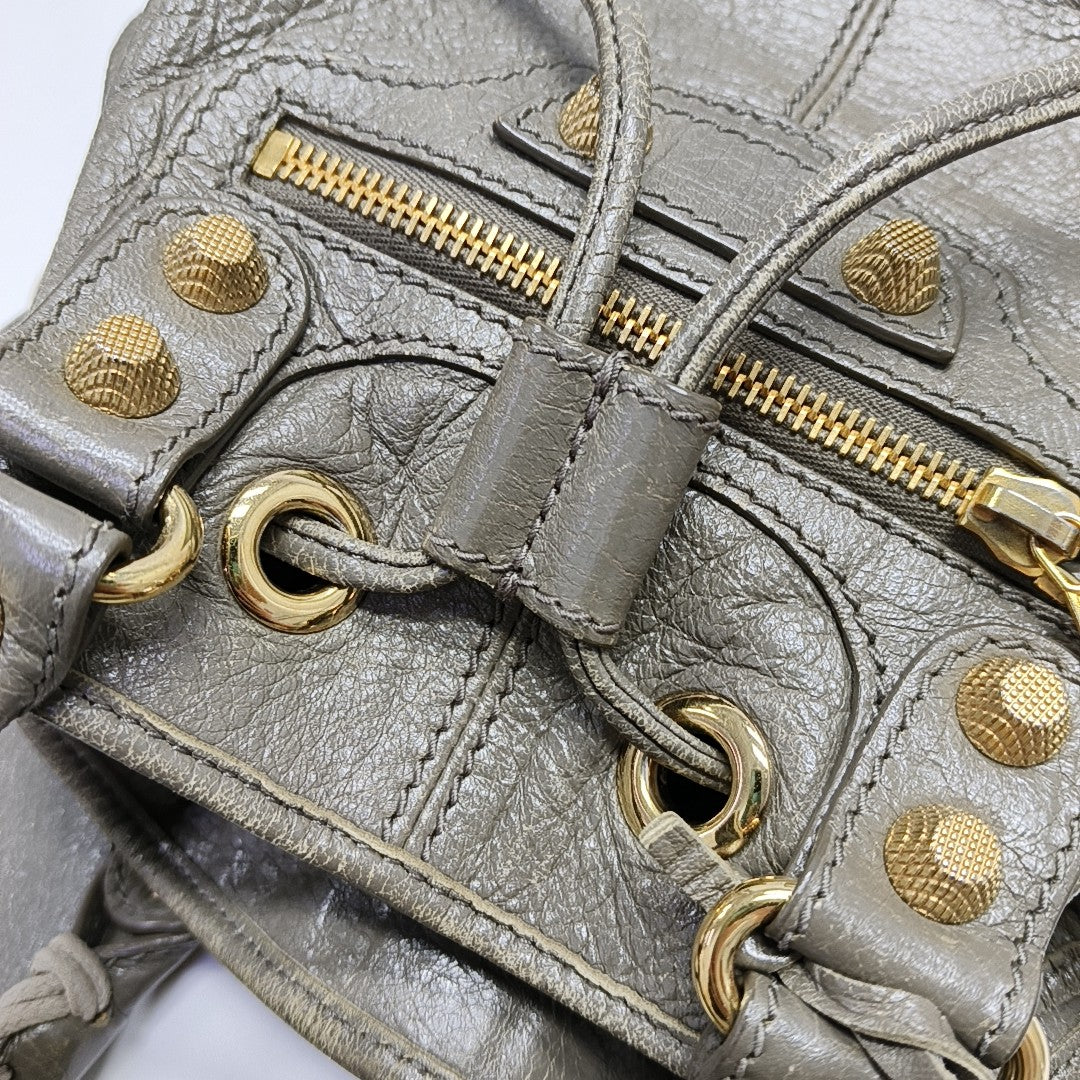Pompon Bag Lambskin Gray