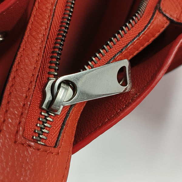 TRAPEZE Medium Calfskin Red