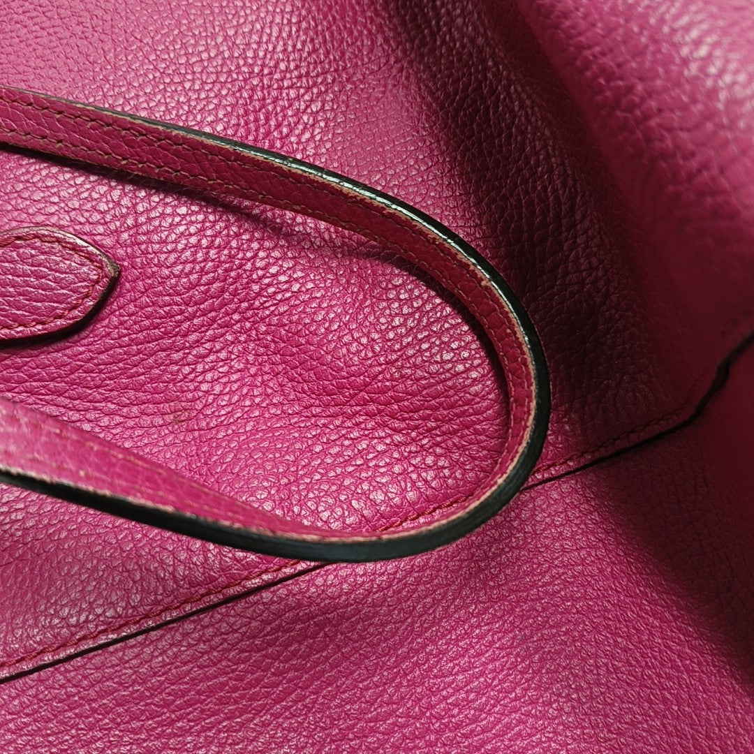 Swing Medium Calfskin Red