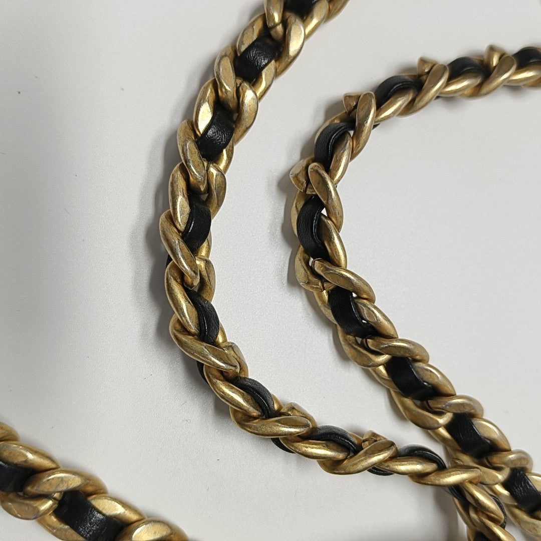 TWO TONE CHAIN HANDLE Small Quilted Lambskin Black