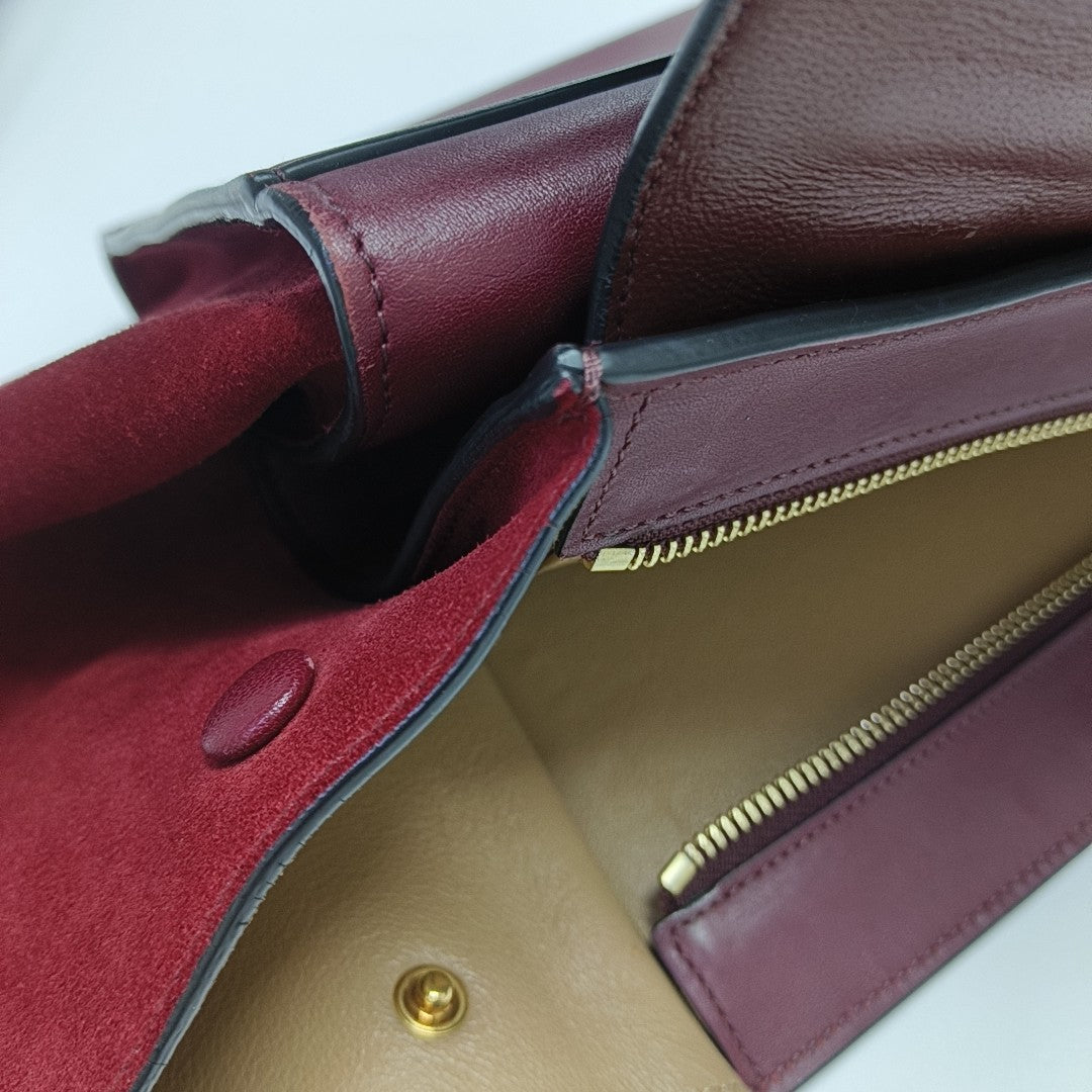 TRAPEZE Medium Calfskin Red