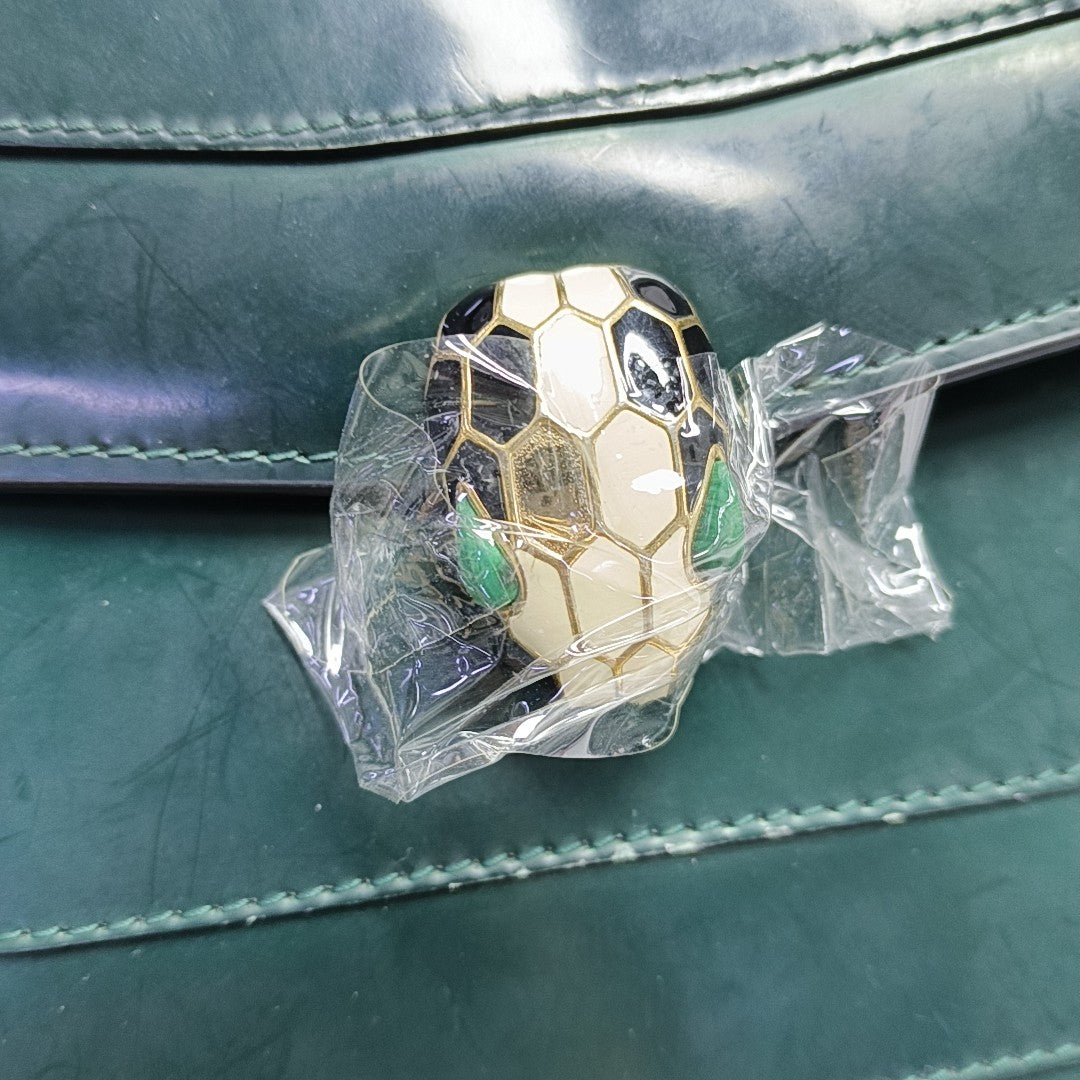 SERPENTI FOREVER Medium Quilted Patent Leather Green