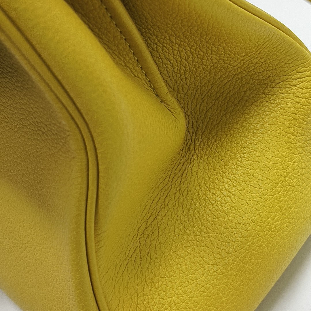 Brillant Medium Calfskin Yellow