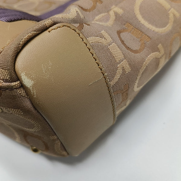 Canvas Brown