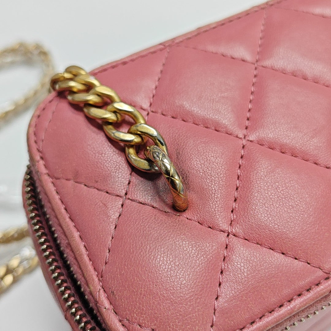 VANITY CASE Small Quilted Lambskin Pink