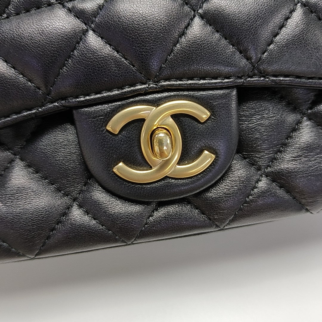 CLASSIC SINGLE FLAP Medium Quilted Lambskin Black