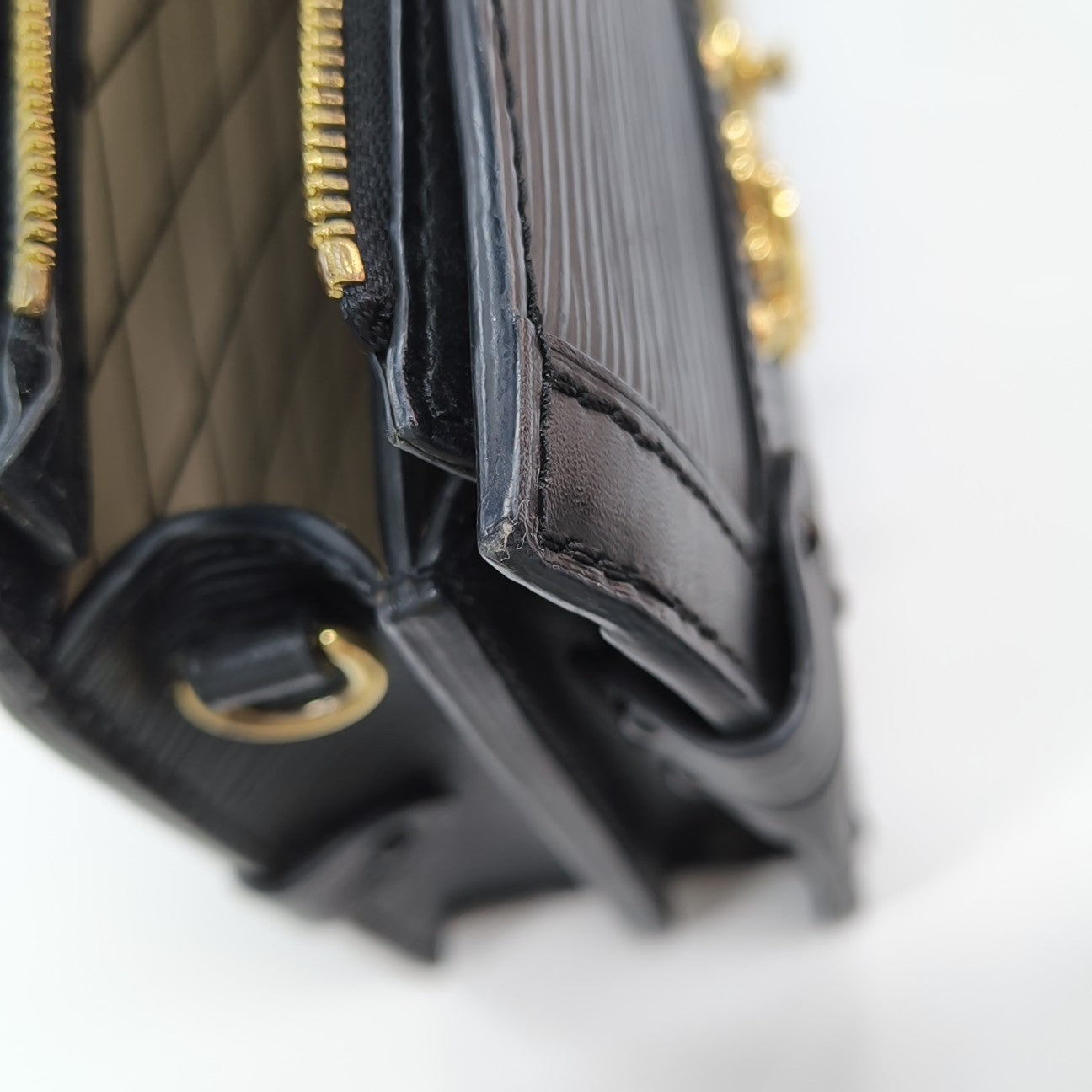 TRUNK Epi Black