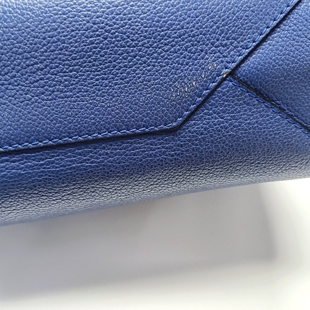 Authenticated pre-owned  LOCKME Calfskin Blue - Shoulder Bag at Looply