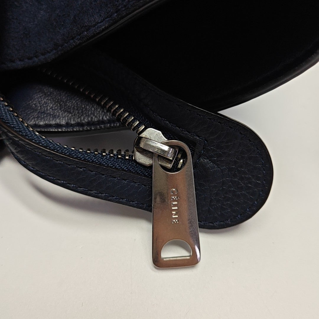 TRAPEZE Medium Calfskin Blue