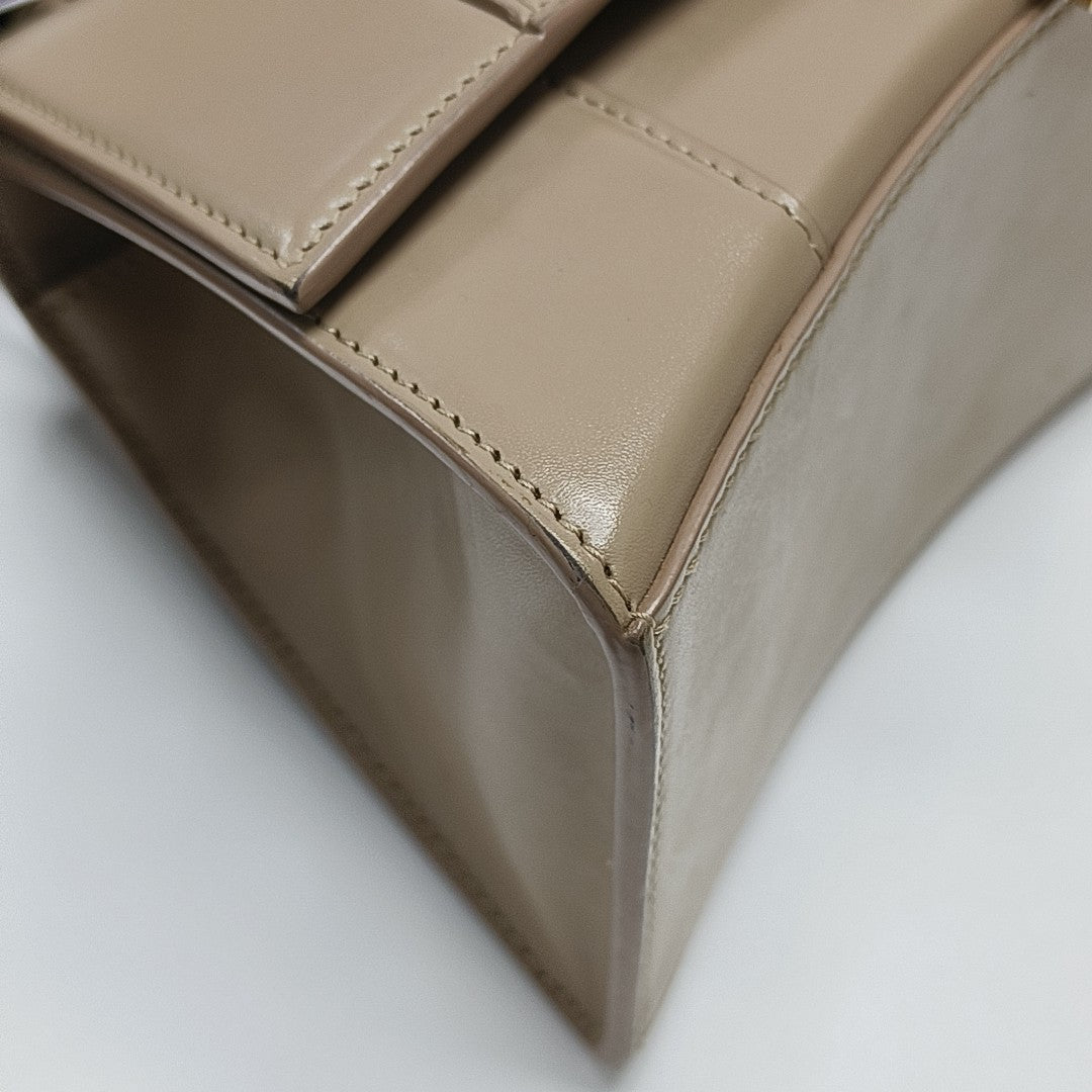 Hourglass S Calfskin Beige