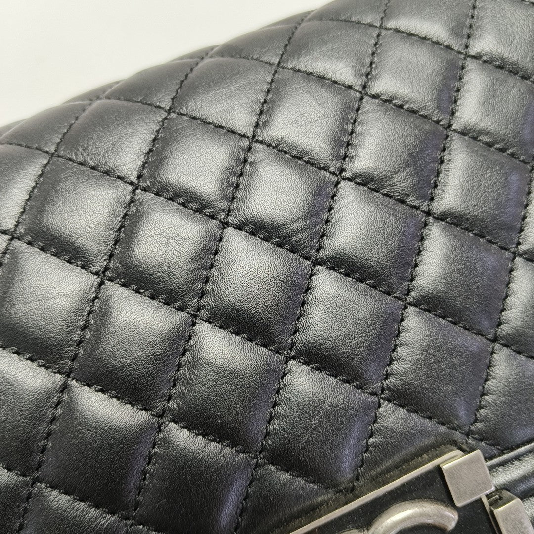 BOY CHANEL Medium Quilted Calfskin Black