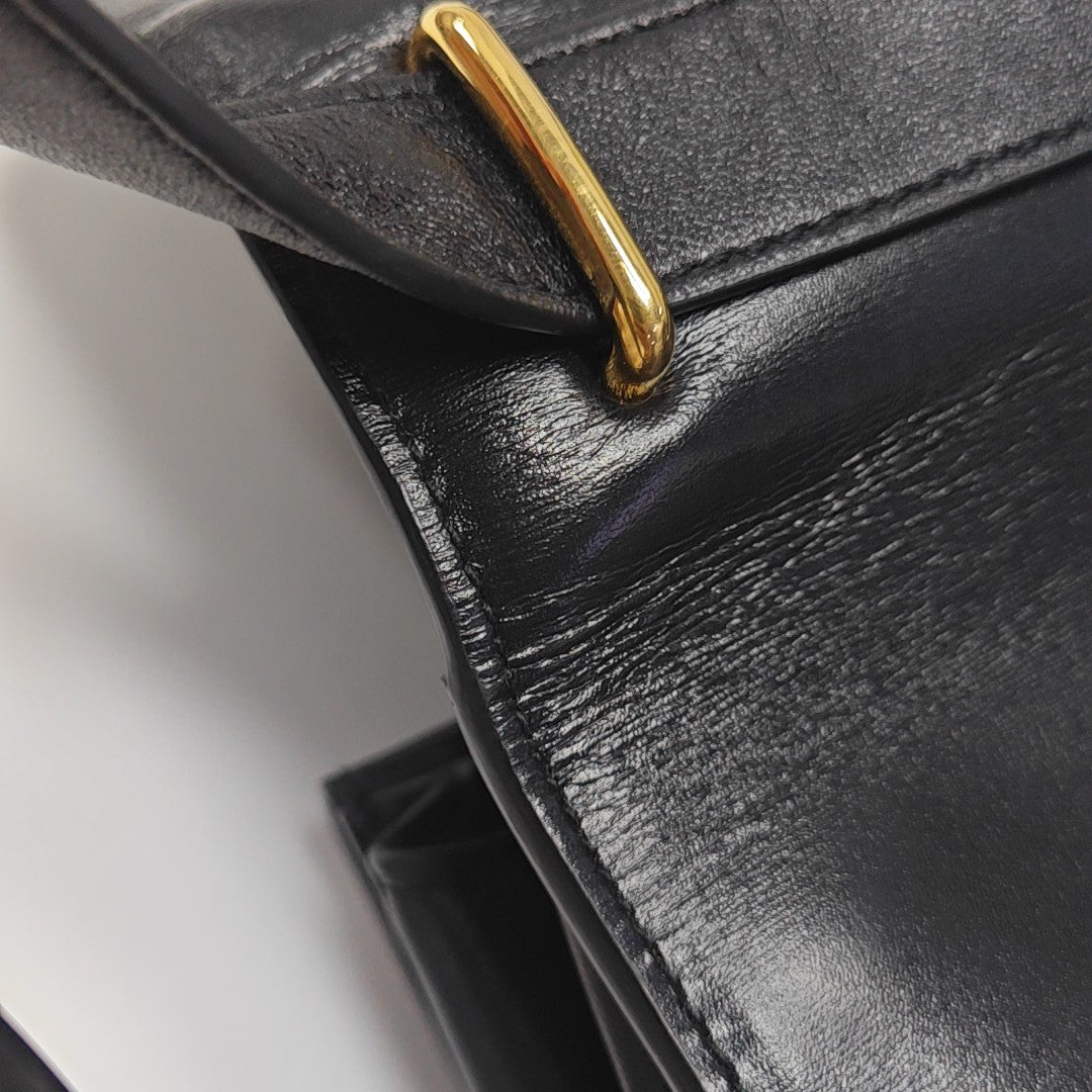 The Clip Calfskin Black
