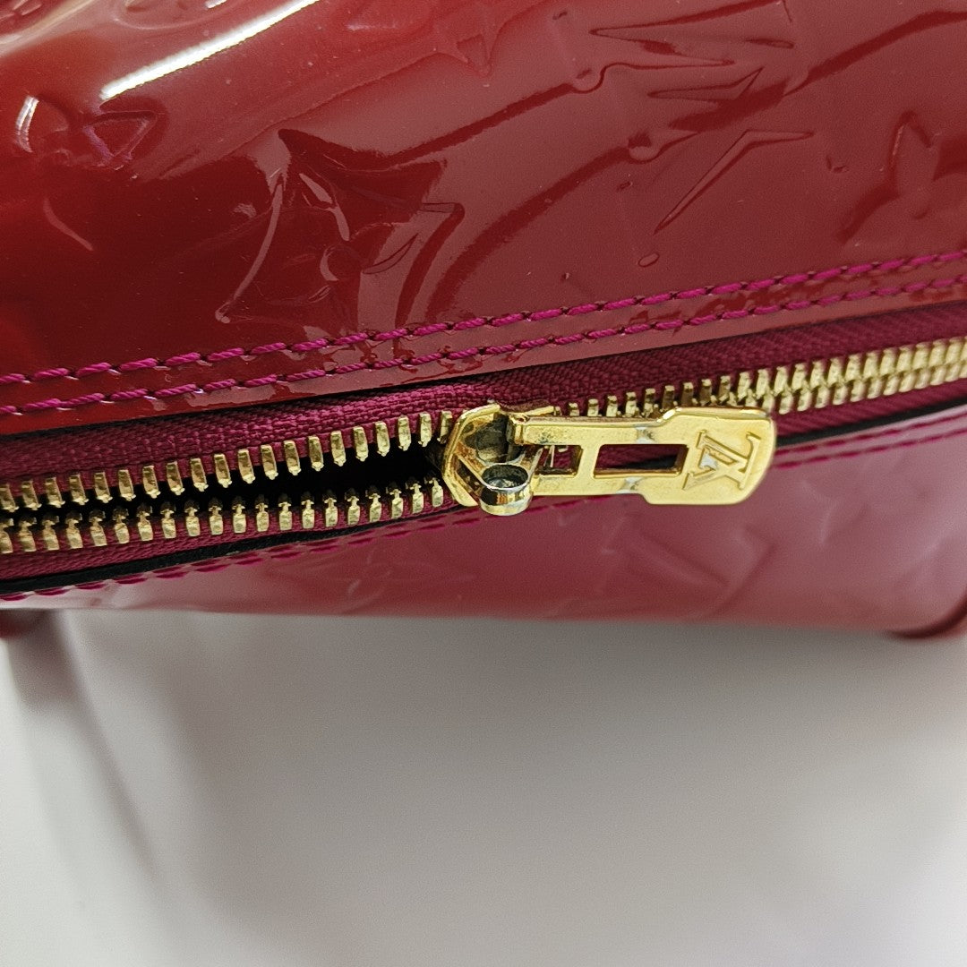 ALMA PM Piel Charol Monogram Roja