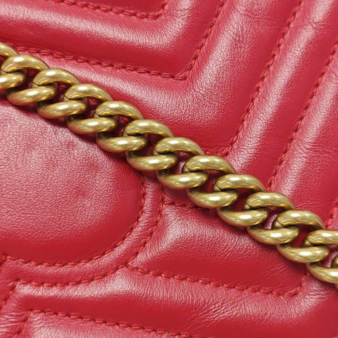 GG Marmont Medium Quilted Calfskin Red