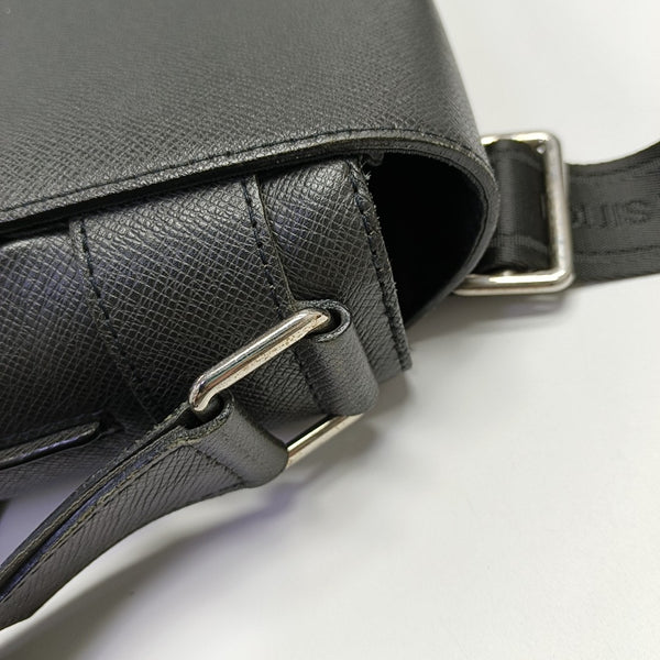 ROMAN Calfskin Black