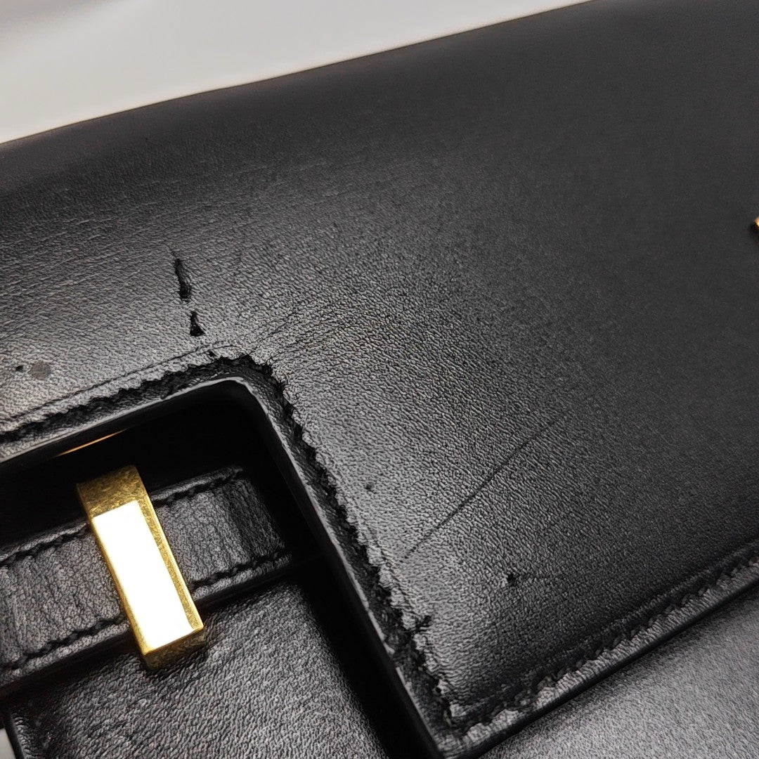 MANHATTAN Medium Calfskin Black