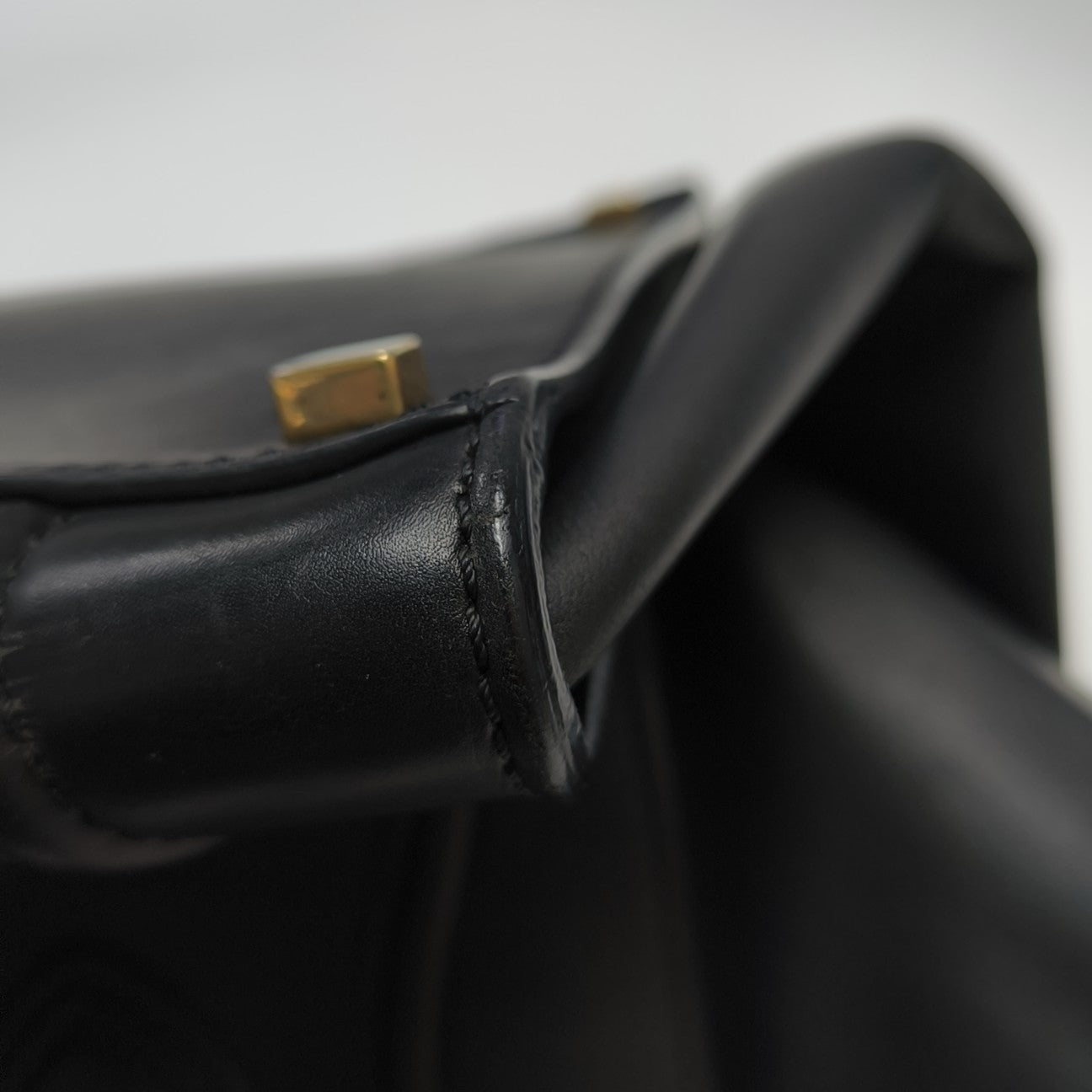PHANTOM Medium Calfskin Black