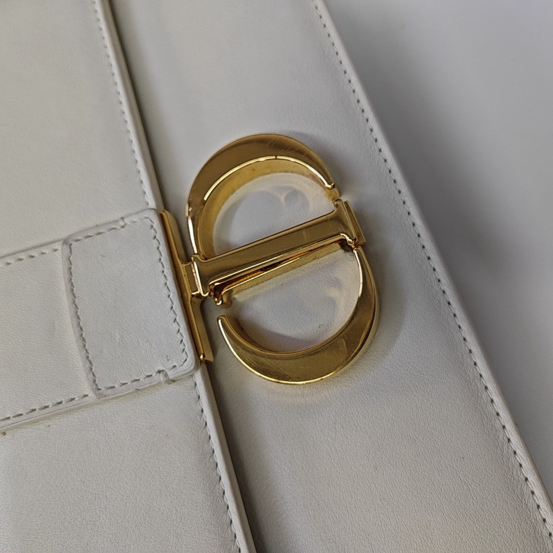 30 Montaigne East-West Mini Calfskin White