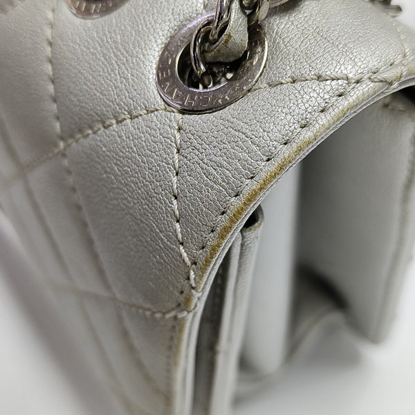 BEAUTY LOCK Quilted Lambskin Gray