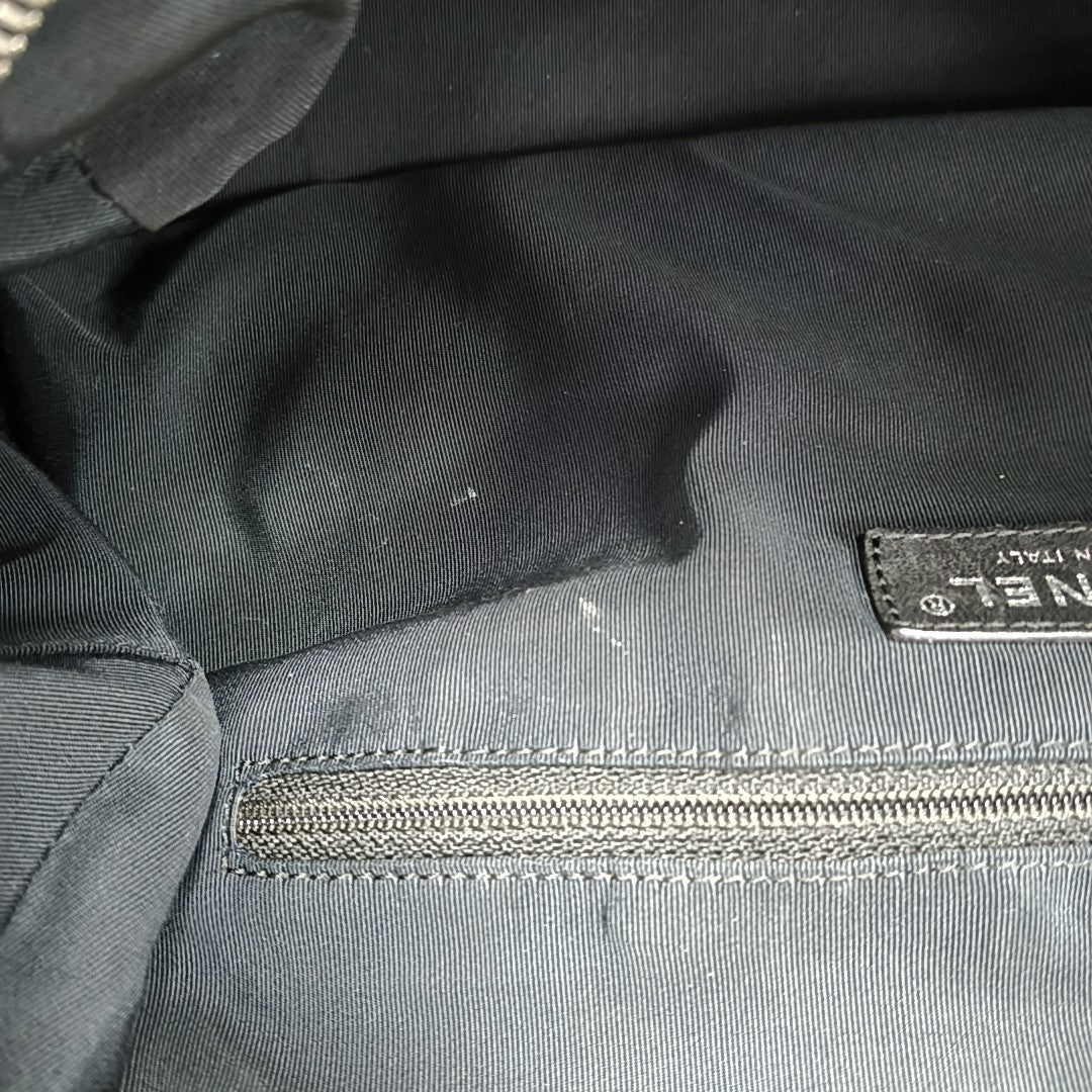 IRIDESCENT Quilted Calfskin Gray