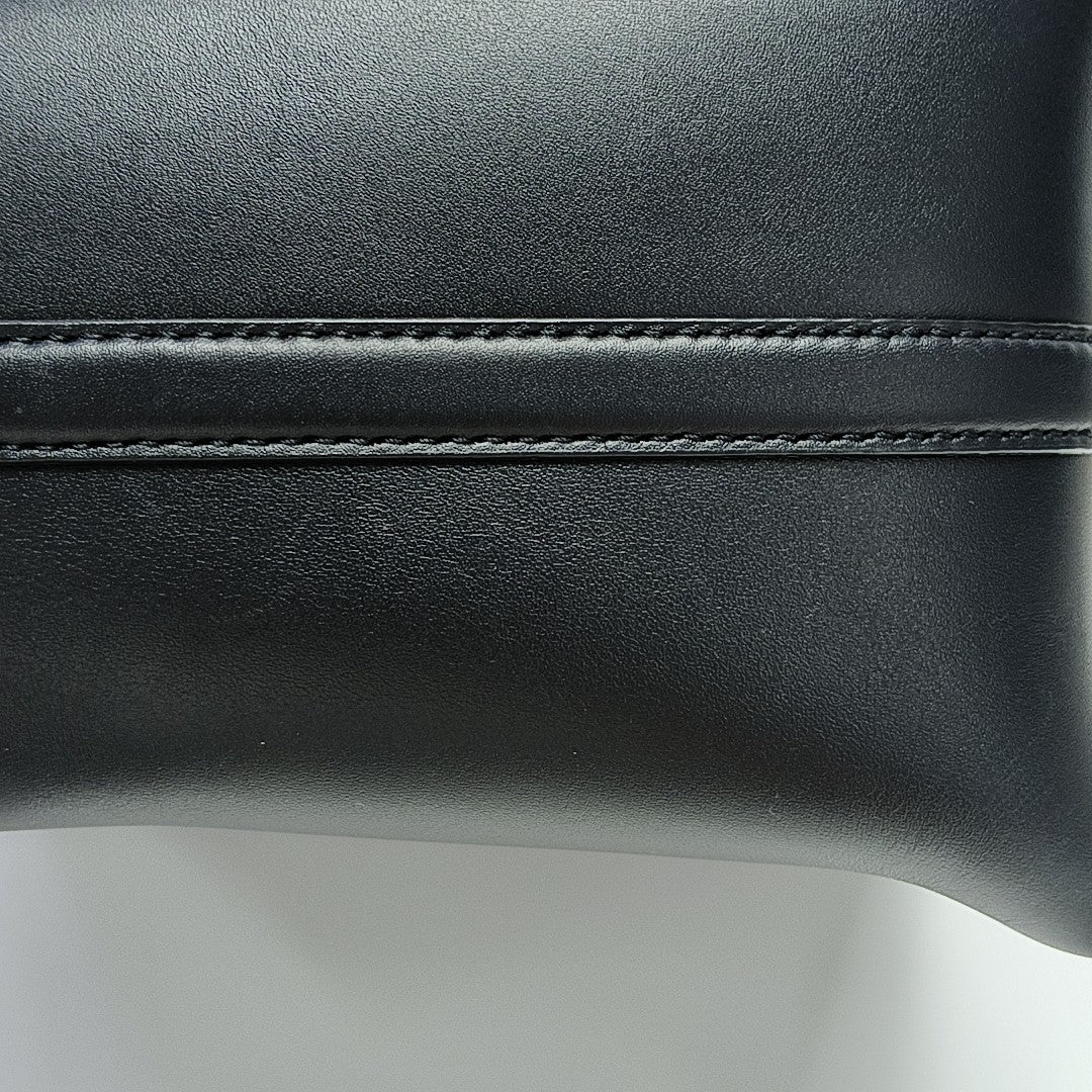LE 37 Small Calfskin Black