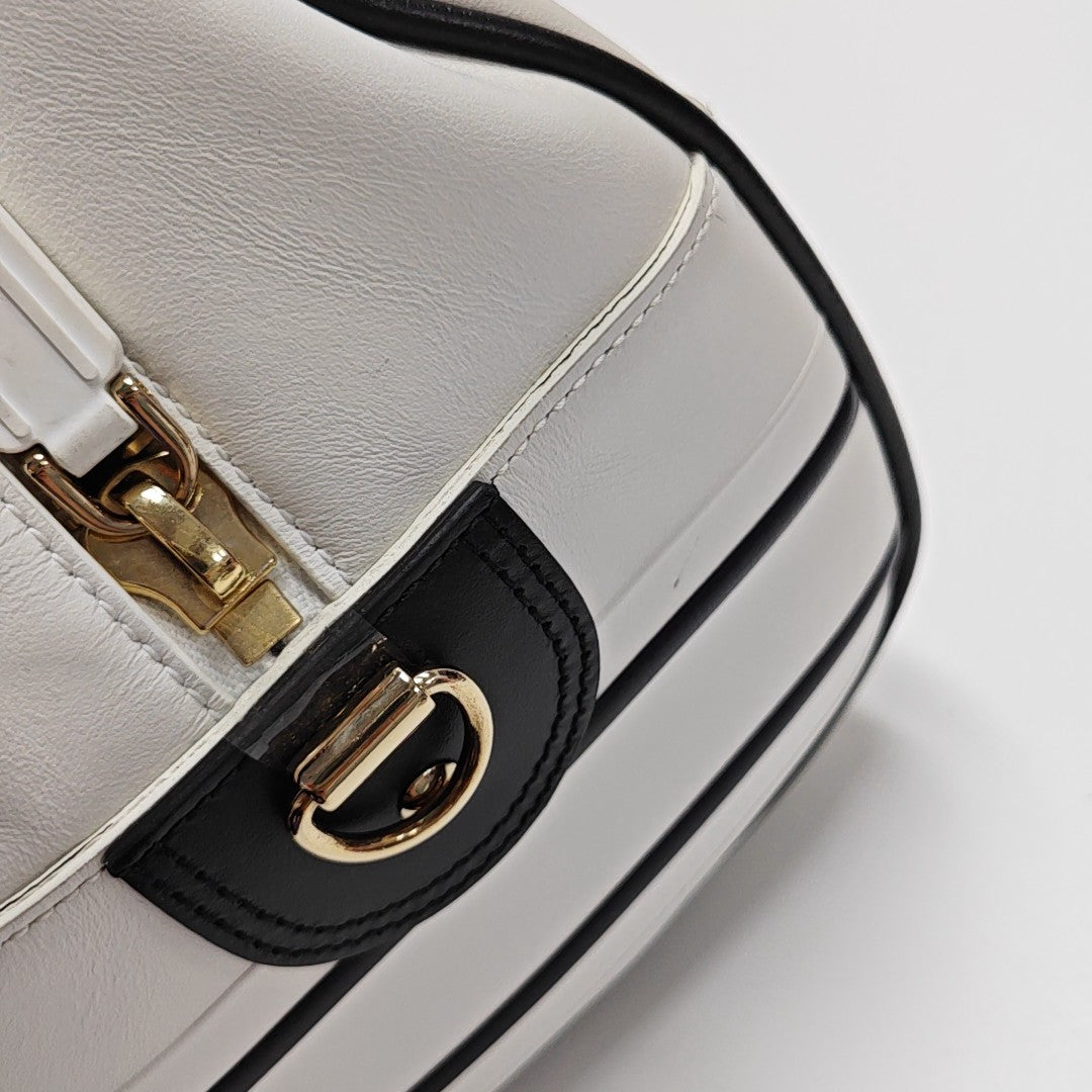 Vibe Medium Calfskin White