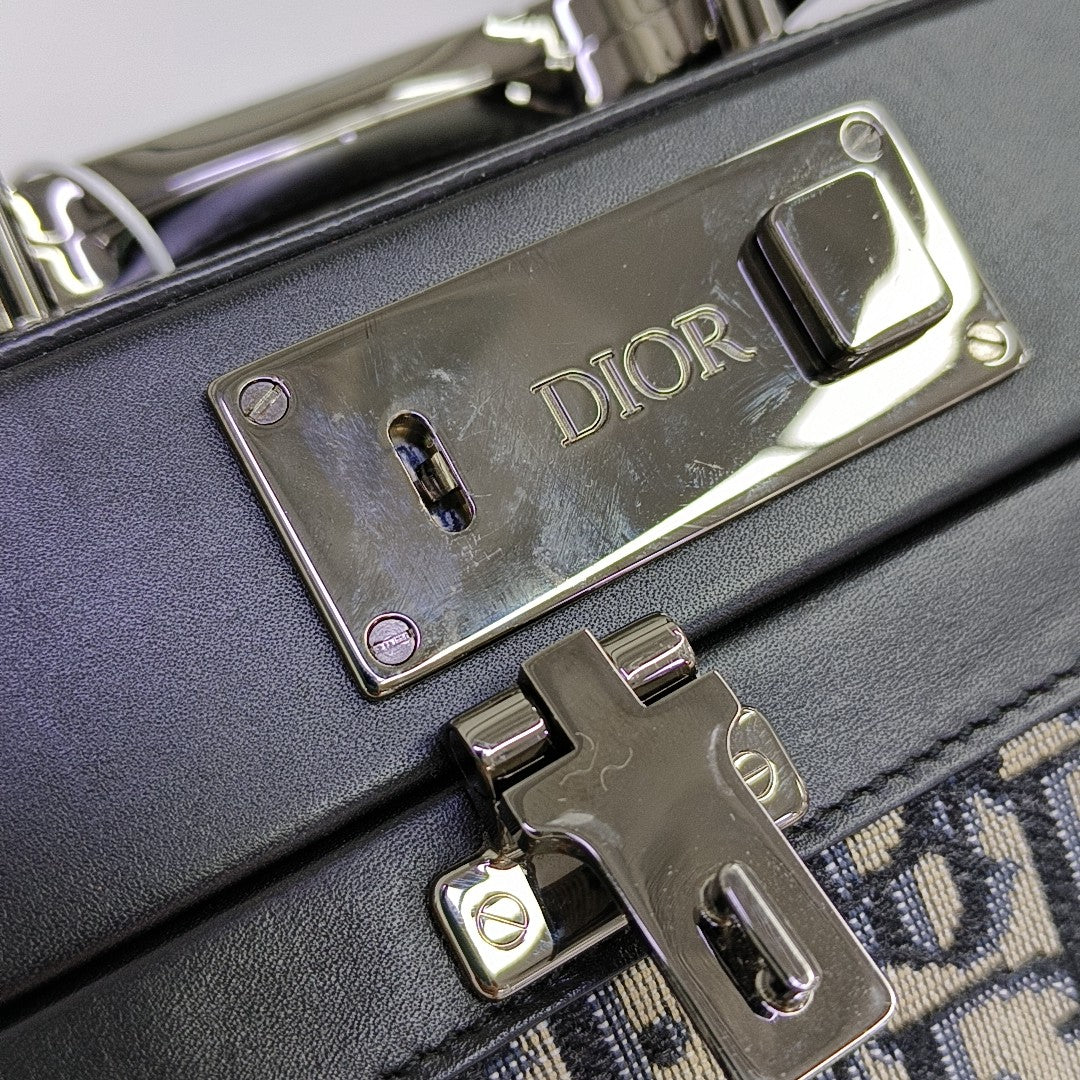 Lock Oblique Canvas Blue