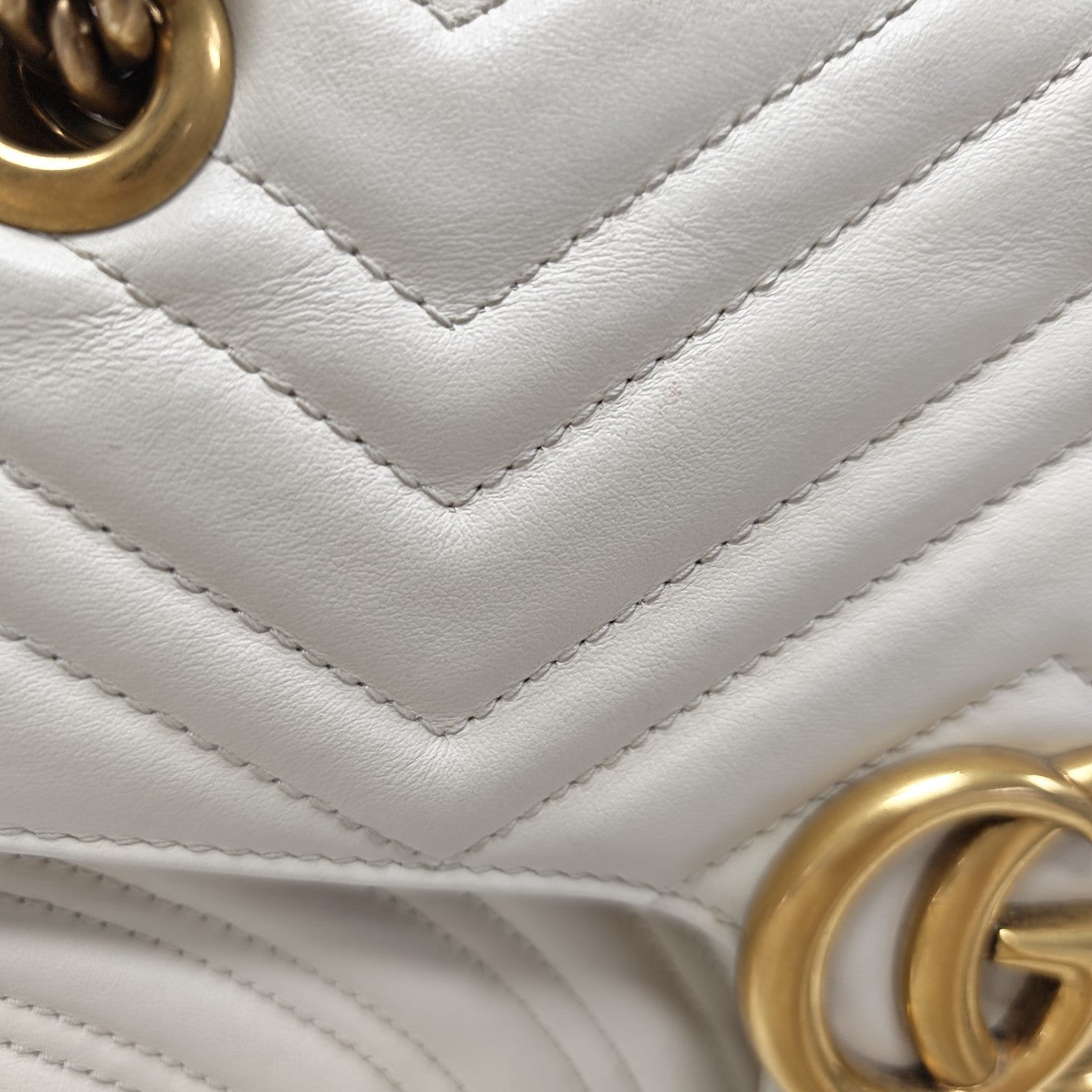 GG Marmont Medium Quilted Calfskin White