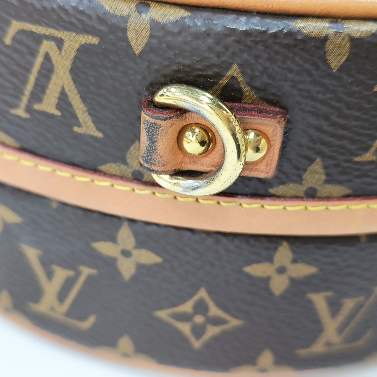 BOITE CHAPEAU PM Monogram Coated Canvas Brown