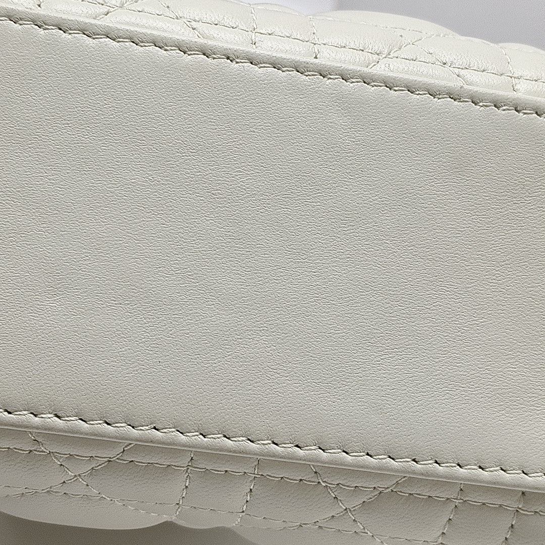 Lady Dior Small Cannage Lambskin White