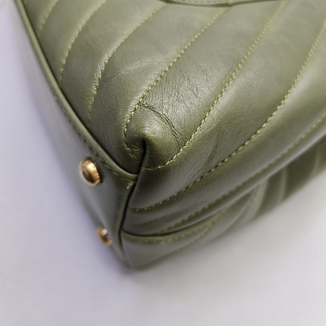 COCO HANDLE Medium Chevron, Quilted Calfskin Green